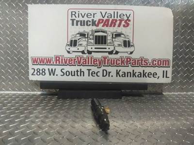 Volvo VED12 Fuel Injector for a 1999 Volvo WG