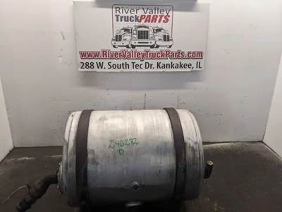 Mack LE613 Left Fuel Tank