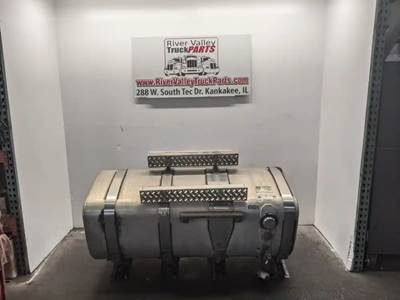 Mack Pinnacle CXU612 Left Fuel Tank for a 2016 Mack CXU612