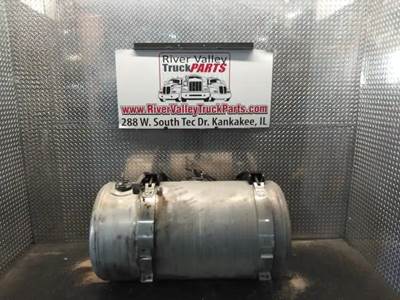 Peterbilt 587 Right Fuel Tank