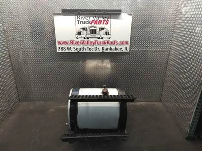 Volvo / WhiteGMC WG Right Fuel Tank for a 1992 White WG
