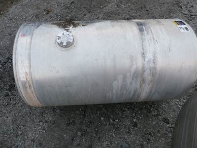 International 9100i Left Fuel Tank