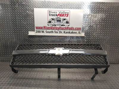 Used 2008 Chevrolet C5500 Grille, Part # 15096812