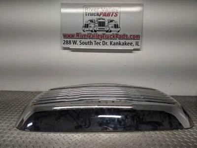 Freightliner Columbia 120 Grille