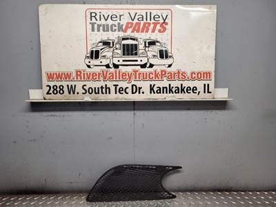 Peterbilt 587 Grille