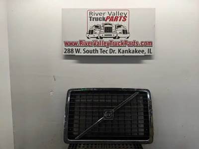 Volvo VNL Grille