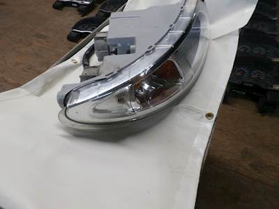 International DuraStar 4300 Headlight Assembly for a 2003 International 4300 Durastar