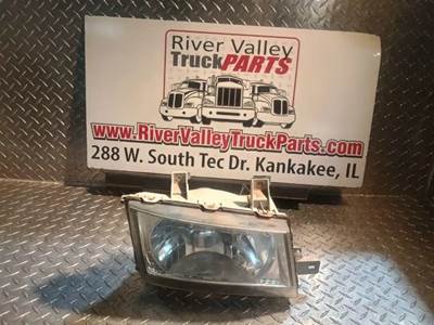 Mitsubishi FEC92S Headlight Assembly