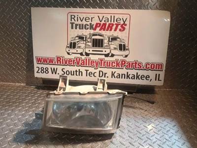 Mitsubishi FEC92S Headlight Assembly