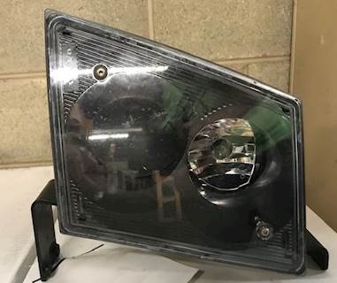 Volvo VNL Headlight Assembly