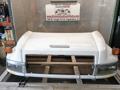 2009 Chevrolet C5500 Hood 33" from Cowl to Grille, Part # 250556-1