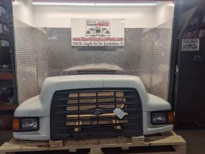 Ford F-700 Hood for a 1998 Ford F700