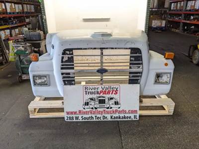 Ford LNT9000 Hood