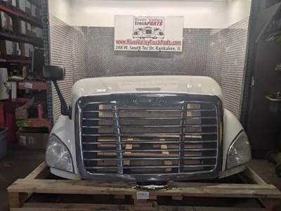 Freightliner Cascadia 113 Hood