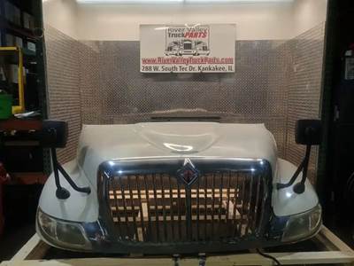 International 4400 Hood