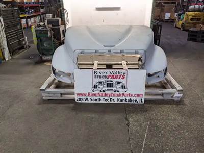 International 4700 / 4900 Hood for a 2003 International 47/4900