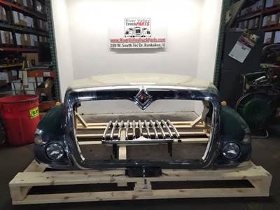 International 7400 Hood