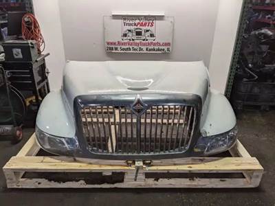 International DuraStar 4300 Hood