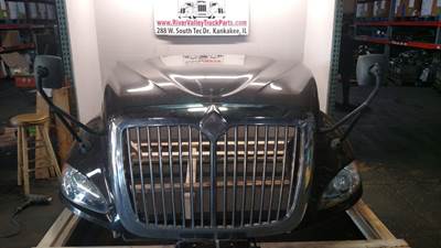 International LA617 Hood