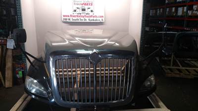 International LA617 Hood