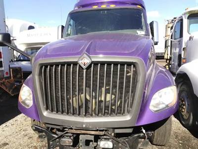 International LT625 Hood