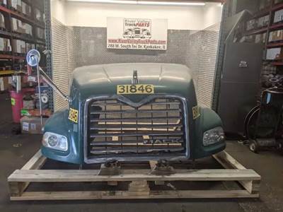 Mack Pinnacle CXU612 Hood for a 2012 Mack CXU612