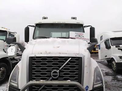 Volvo VNL Hood