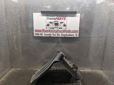 Freightliner Cascadia 125 Inner Fender