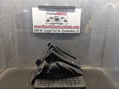 Freightliner Cascadia 125 Inner Fender