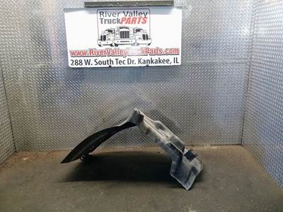 Freightliner Cascadia 132 Inner Fender