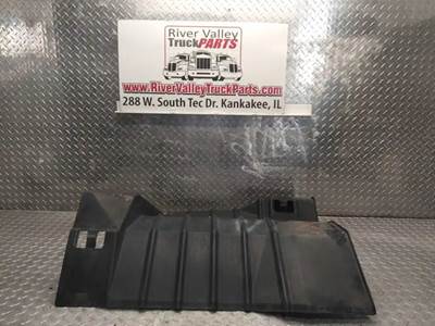 International 7400 Inner Fender