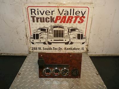 International 9400i Instrument Panel Cluster