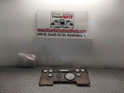 Freightliner ST120 Instrument Panel Cluster