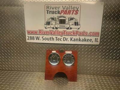 International 9200 Instrument Panel Cluster