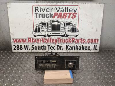 Kenworth W900 Instrument Panel Cluster