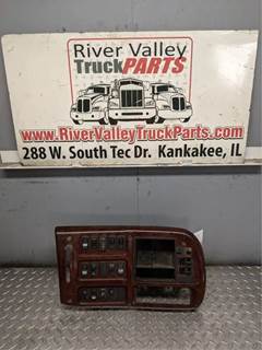 Mack CH613 Instrument Panel Cluster