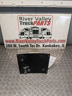 Mack DM690S Instrument Panel Cluster