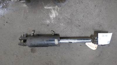 Good Used Hyster Left Tilt Cylinder, Model Hyster H80FT   Serial  N005V04819F