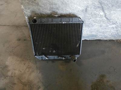 Good Used RAdiAtor CAme Of A CAterpillAr Model GC20  SeriAl # 4fm01925