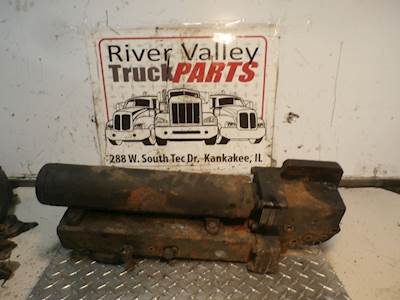 Cummins N14E Engine Oil Cooler for a 1992 Volvowhitegmc WIA