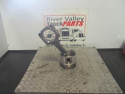 Caterpillar 3176 Piston / Rod