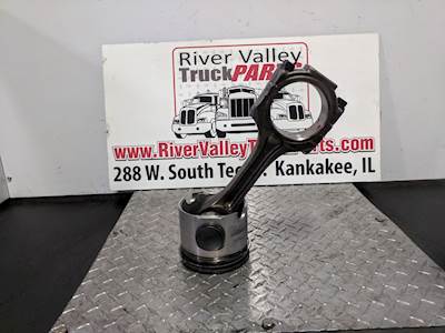 Caterpillar C10 Piston / Rod for a 2000 International F-8100