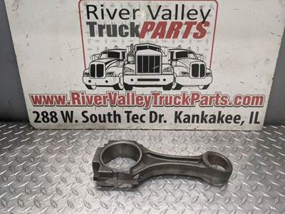 Caterpillar C12 Piston / Rod for a 2004 Peterbilt 387