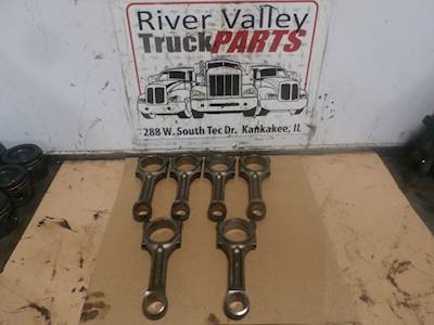 Caterpillar C7 Piston / Rod for a 2005 Blue Bird Bluebird School Bus