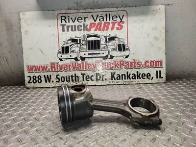 Caterpillar C7 Piston / Rod for a 2005 Freightliner FS65 Chassis