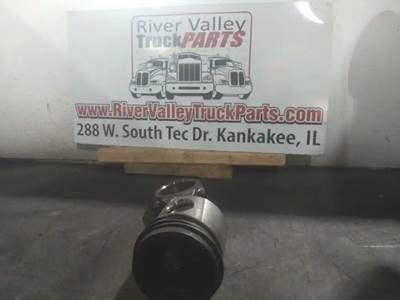 Cummins QSC 8.3 Piston / Rod