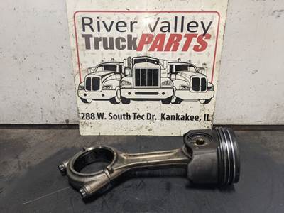 Detroit DD15 Piston / Rod for a Universal