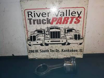 International MaxxForce 7 Piston / Rod