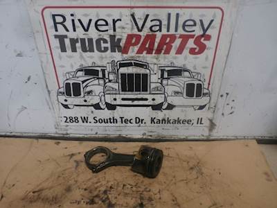 International VT365 Piston / Rod