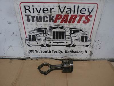 International VT365 Piston / Rod